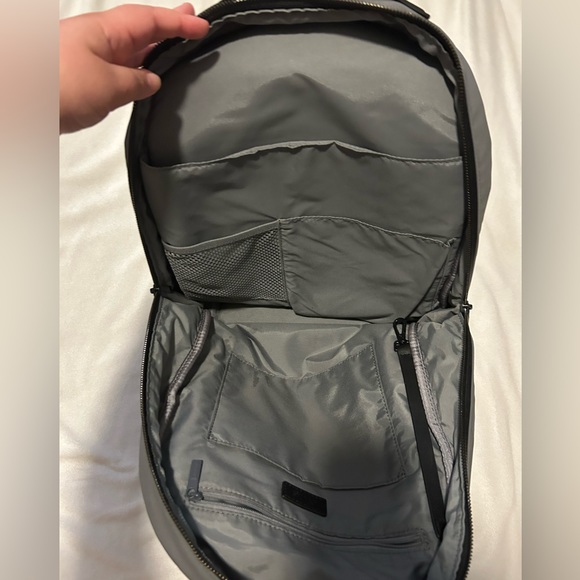 Away daypack backpack in gray asphalt - Picture 9 of 11